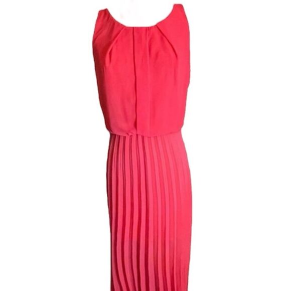 Pompous Girly Floor Length Gown​ - Picture 1 of 11